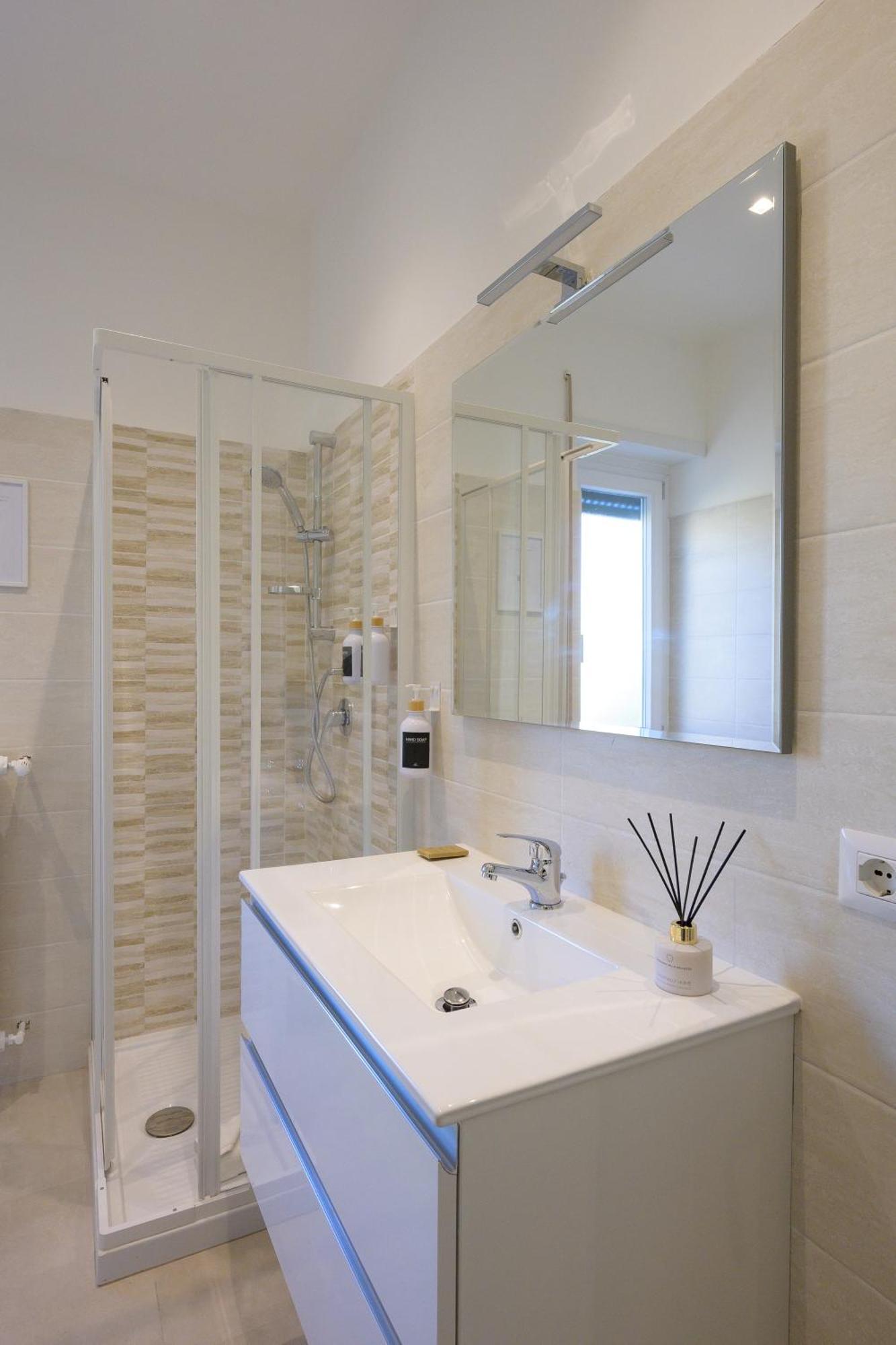 רומא Luxury Suite-Metro Malatesta מראה חיצוני תמונה